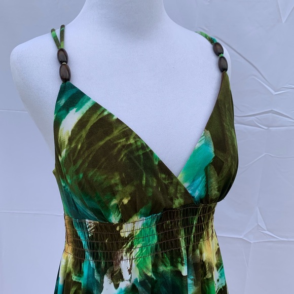 Beautiful Dress - Picture 2 of 6